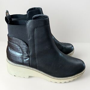 Dolce Vita Boots Chelsea Ankle Lug Sole Womens Size 10 Black Moto